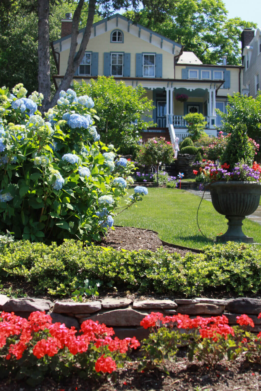 Beautiful landscaped property with lush greenery