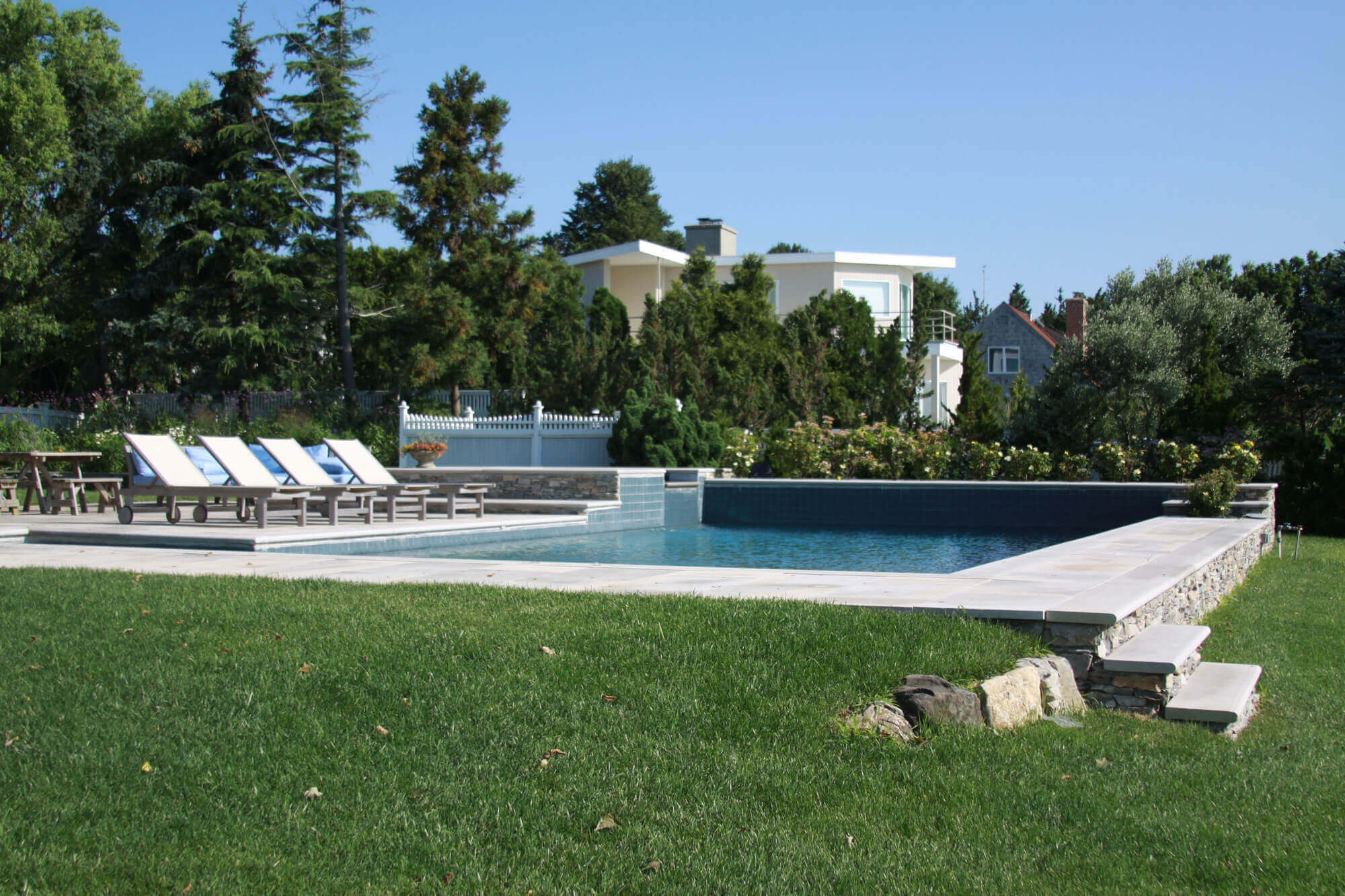 Specialty pruning techniques including espalier and pollarding